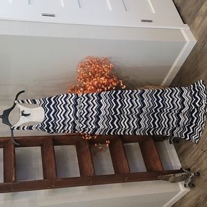 Sleeveless blue and white maxi dress